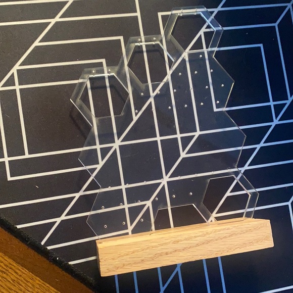 Acrylic Earring Holder - Picture 2 of 4